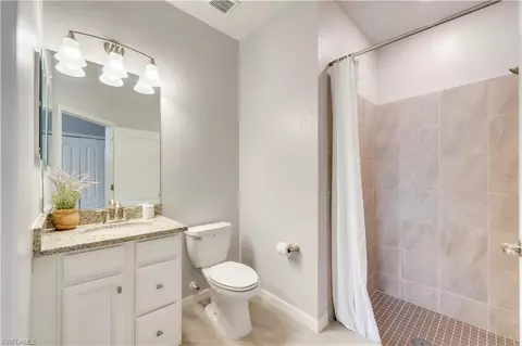 Bath - 17568 Kinzie Ln, Estero, FL 33928 photo 4 of 4