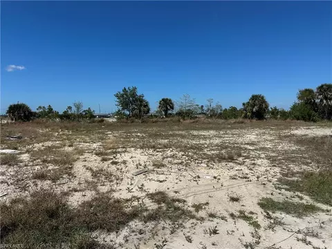 4328 NE 14th Ave, Cape Coral, FL 33909