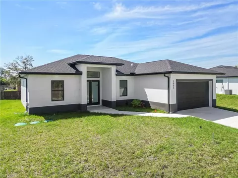 3001 37th St W, Lehigh Acres, FL 33971