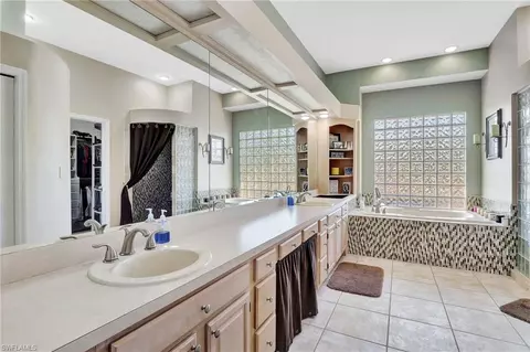 Bath - 2024 Imperial Cir, Naples, FL 34110 photo 4 of 6