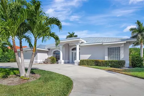 Exterior - 2024 Imperial Cir, Naples, FL 34110 photo 2 of 10
