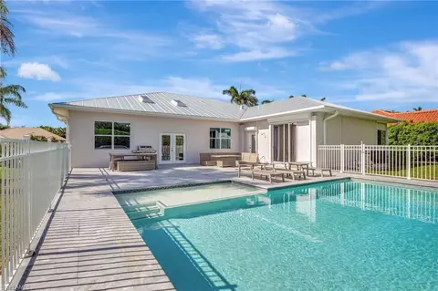 Exterior - 2024 Imperial Cir, Naples, FL 34110 photo 8 of 10