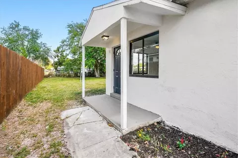 3655 Hibiscus Ave, Naples, FL 34104 photo 5