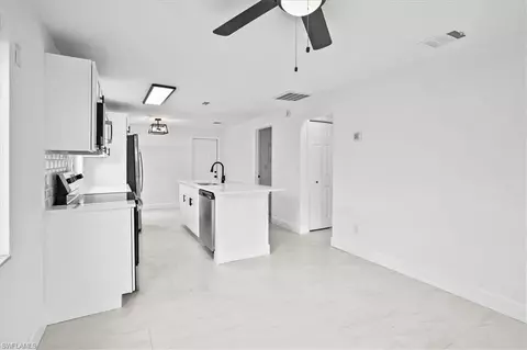 3655 Hibiscus Ave, Naples, FL 34104 photo 11