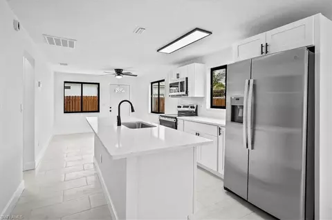 3655 Hibiscus Ave, Naples, FL 34104 photo 15
