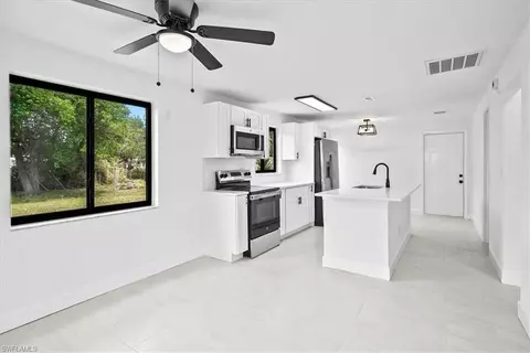 3655 Hibiscus Ave, Naples, FL 34104 photo 10