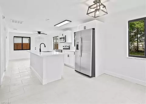 3655 Hibiscus Ave, Naples, FL 34104 photo 17