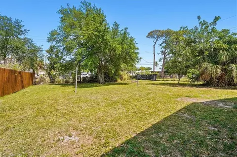 3655 Hibiscus Ave, Naples, FL 34104 photo 33