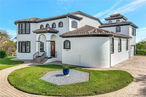 749 Inlet Dr, Marco Island, FL 34145