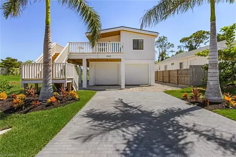 3262 Andrews Ave, Naples, FL 34112