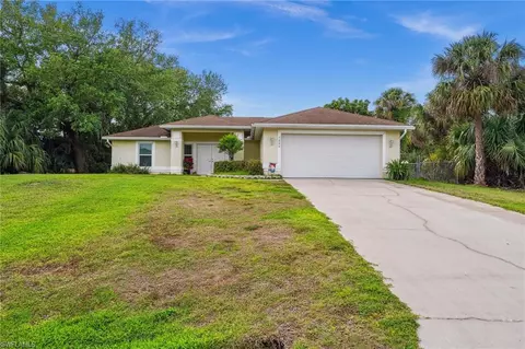 5006 Wild Goose Cir, Labelle, FL 33935