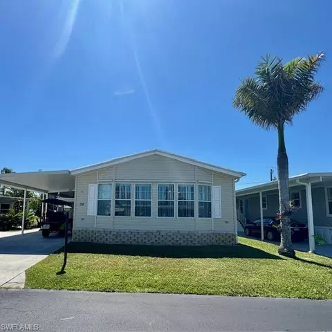 24 Oregon Trl #82, Naples, FL 34113