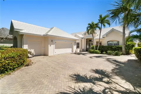 835 Ashburton Dr, Naples, FL 34110