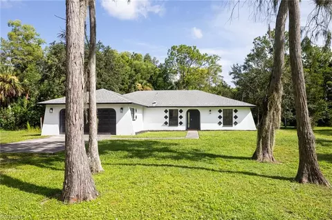5671 Green Blvd, Naples, FL 34116