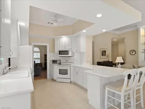 Kitchen - 5401 Freeport Ln, Naples, FL 34119 photo 2 of 3