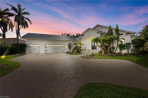 930 E Inlet Dr, Marco Island, FL 34145