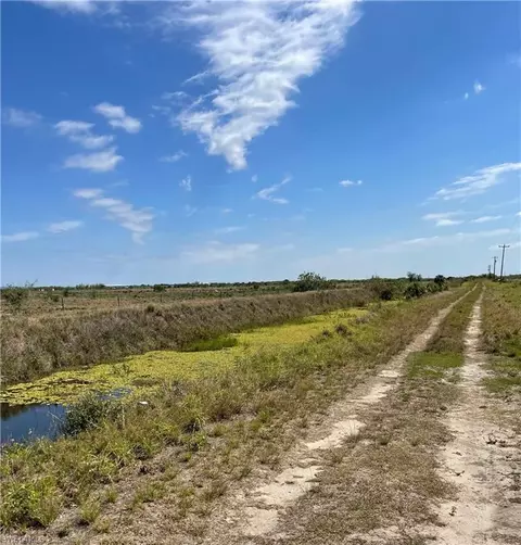 504 E Goodno Rd, Labelle, FL 33935 photo 7