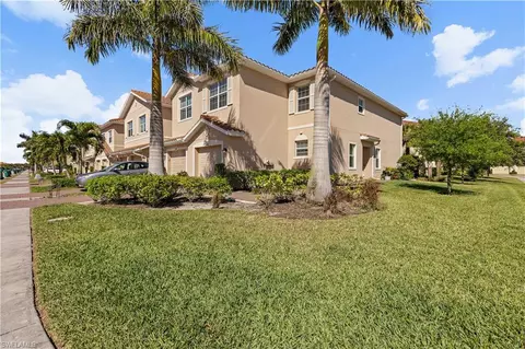 2694 Citrus St, Naples, FL 34120 photo 2