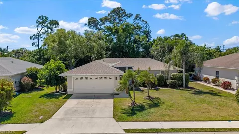 23485 Olde Meadowbrook Cir, Bonita Springs, FL 34134