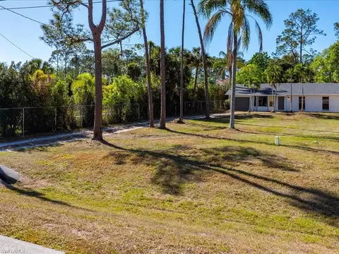 4110 Pine Ridge Rd, Naples, FL 34119 photo 3