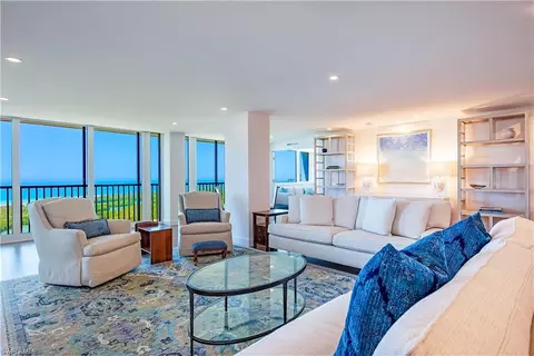 5601 Turtle Bay Dr #2102, Naples, FL 34108