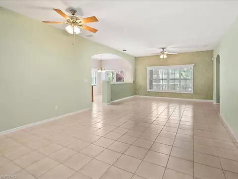7829 Stratford Dr, Naples, FL 34104