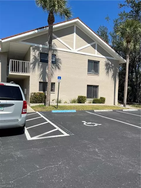 9635 Eaton Gardens Ln #107, Fort Myers, FL 33919