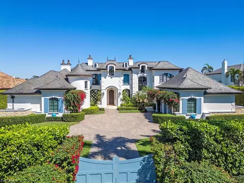 3565 Fort Charles Dr, Naples, FL 34102