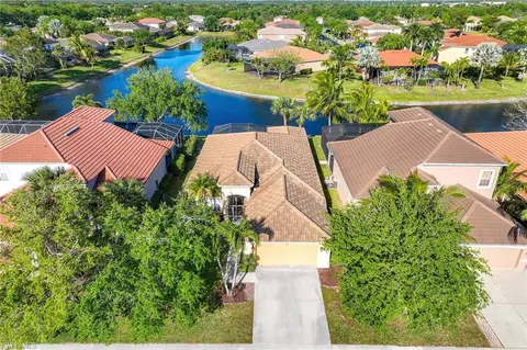8355 Laurel Lakes Blvd, Naples, FL 34119