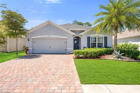 757 Twinning St, Naples, FL 34104