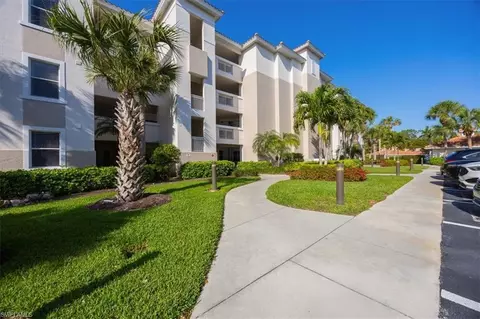 730 Waterford Dr #102, Naples, FL 34113