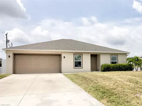 2920 NE 5th Pl, Cape Coral, FL 33909