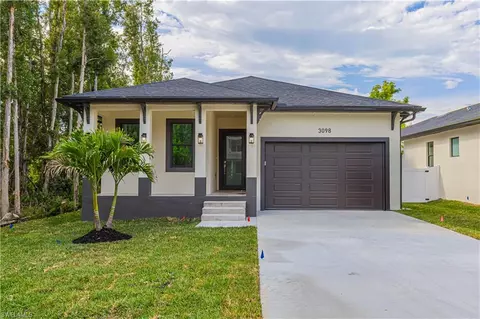 3074 Pine Tree Dr, Naples, FL 34112