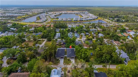 View/Area - 3074 Pine Tree Dr, Naples, FL 34112 photo 1 of 1