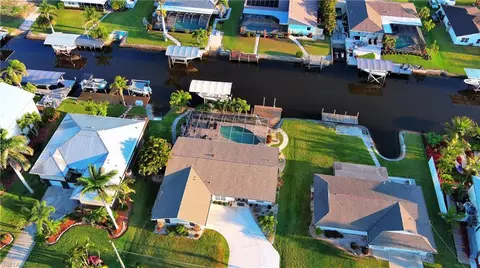 6268 Cocos Dr, Fort Myers, FL 33908