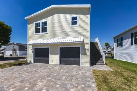 11300 Cypress Ln, Fort Myers Beach, FL 33931