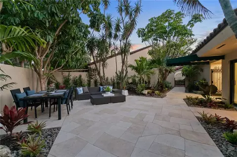 6804 Sand Pointe Cir, Naples, FL 34108 photo 9