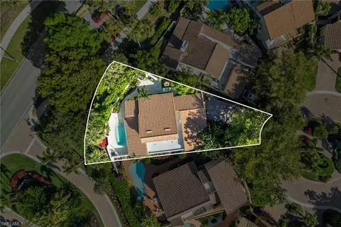 6804 Sand Pointe Cir, Naples, FL 34108 photo 3