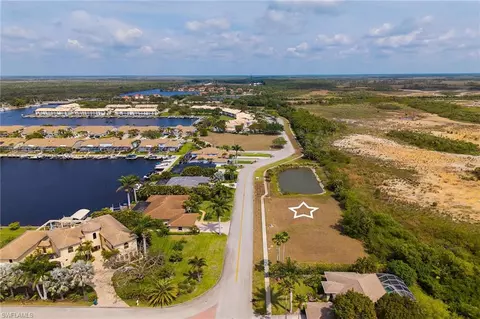 214 Cays Dr, Naples, FL 34114