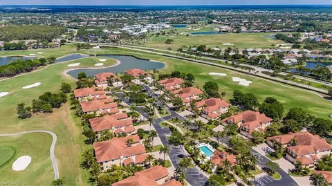 8637 Champions Pt #902, Naples, FL 34113