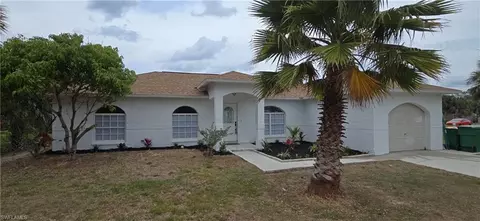 431 18th Ave NE, Naples, FL 34120