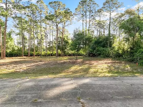 107 Rosemont Pl, Labelle, FL 33935
