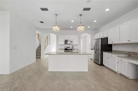 Kitchen - 2111 Hamlin St, Naples, FL 34120 photo 3 of 5
