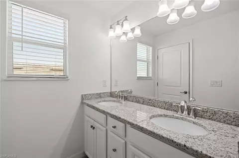 Bath - 2111 Hamlin St, Naples, FL 34120 photo 3 of 3