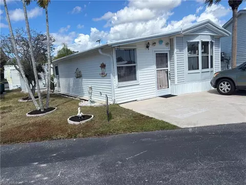 4 Onyx Dr #4O, Naples, FL 34114