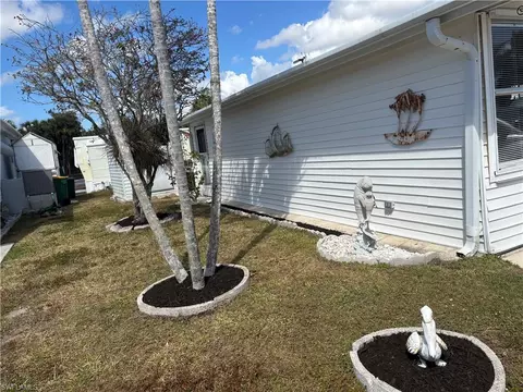 Exterior - 4 Onyx Dr #4O, Naples, FL 34114 photo 1 of 9