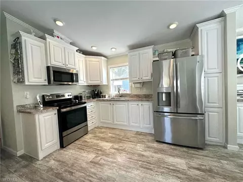 4520 Split Log Ln E, Estero, FL 33928 photo 6
