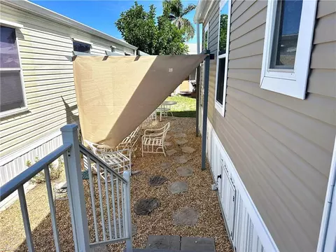 4520 Split Log Ln E, Estero, FL 33928 photo 4