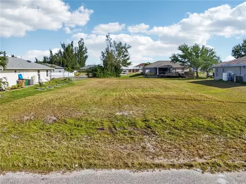 2821 NW 6th Ter, Cape Coral, FL 33993
