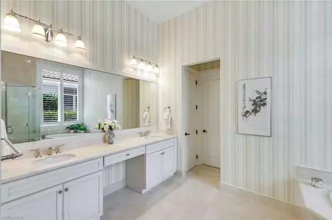 2153 Asti Ct, Naples, FL 34105 photo 23